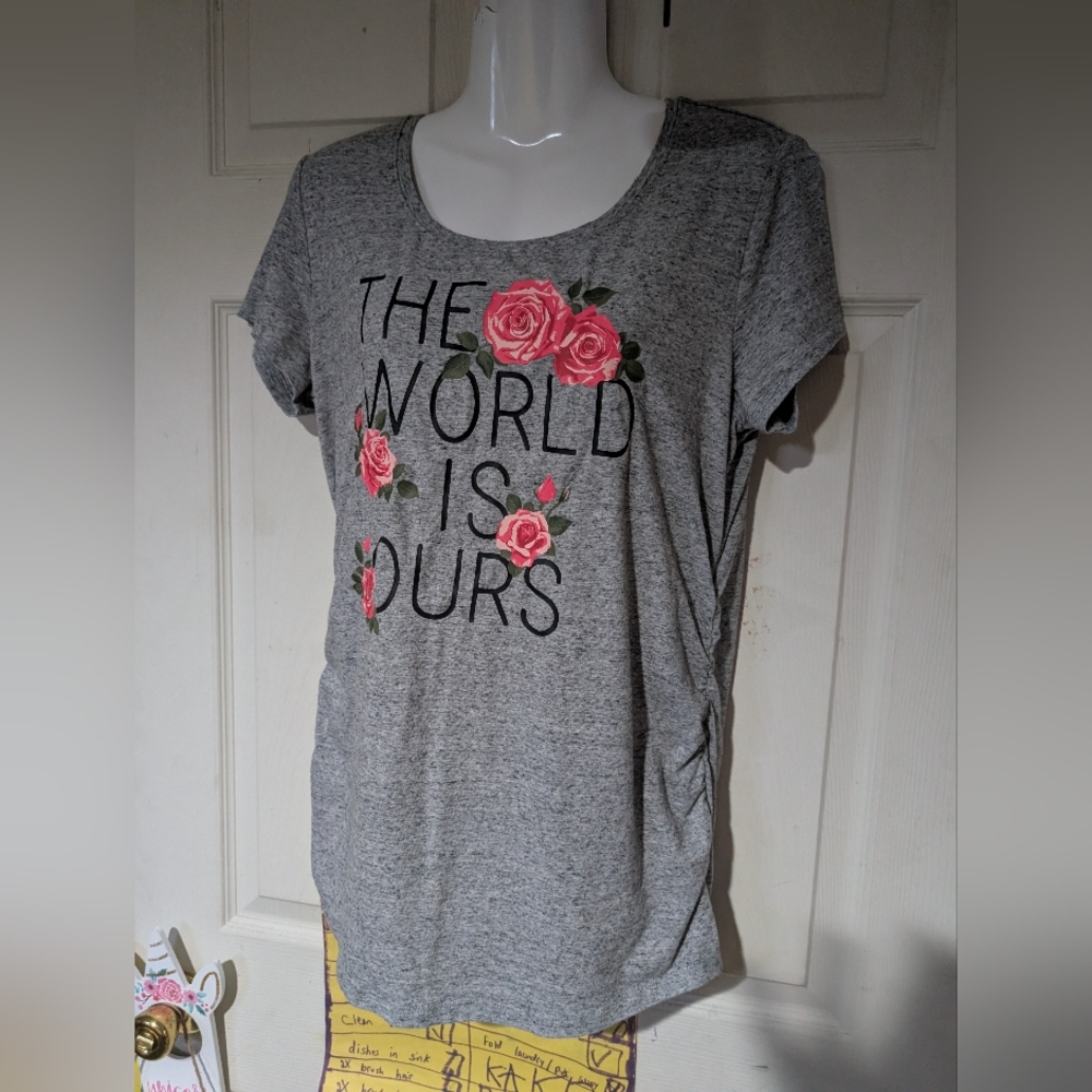 Great Expectations Maternity Size Large Shirt The World Is Ours